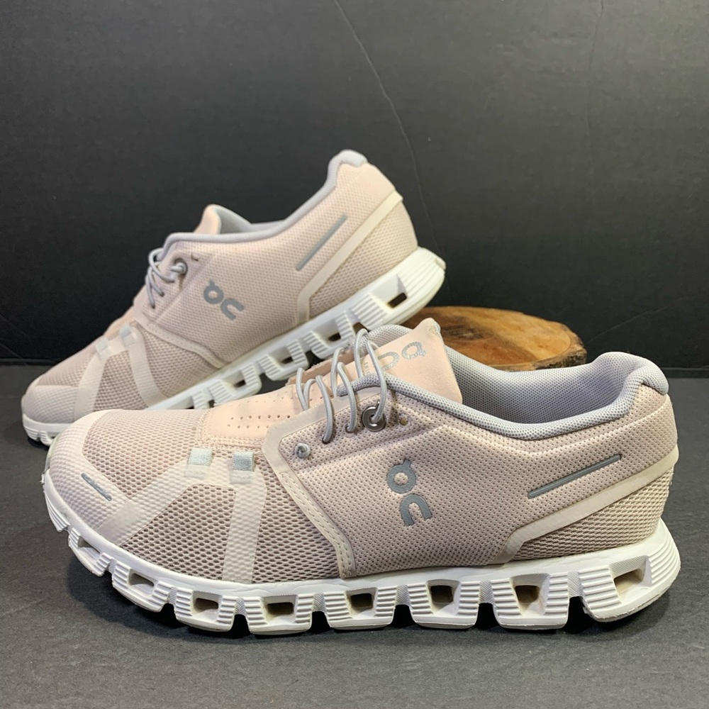 On Cloud 5 Women’s Running Walking Sneakers Pink & Grey Shoe Size- 9 - Picture 2 of 11